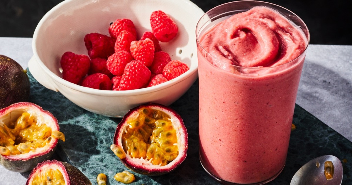 Make-Ahead Morning: Your 2-Day Tropical Passion Berry Smoothie Guide